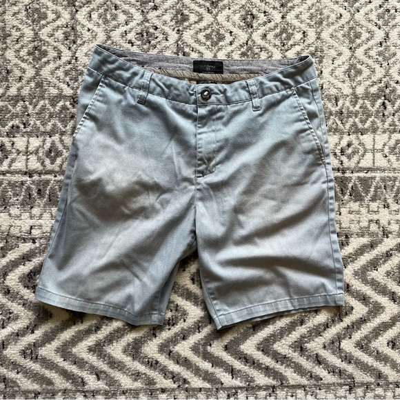 Size 32 Light Blue Chino Shorts - Picture 1 of 3